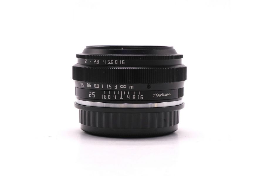 TTartisan 25mm f/2 APS-C for Sony E в упаковке