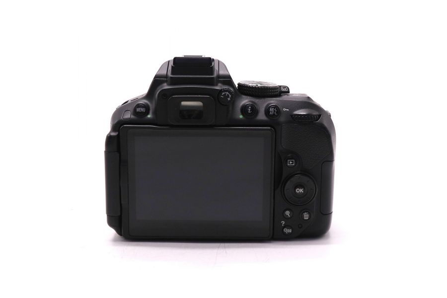 Nikon D5300 kit в упаковке (пробег 13000 кадров)