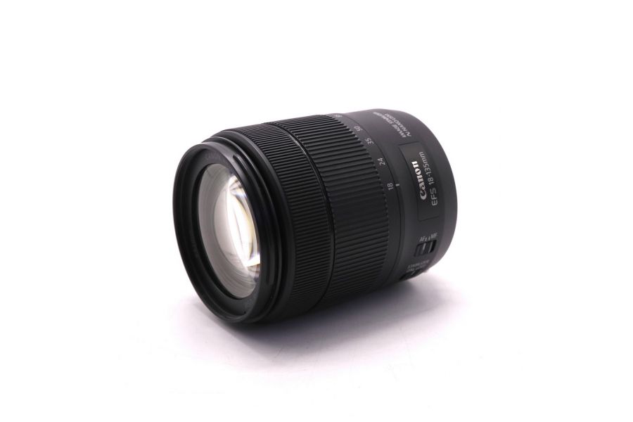 Canon EF-S 18-135mm 3.5-5.6 IS USM в упаковке