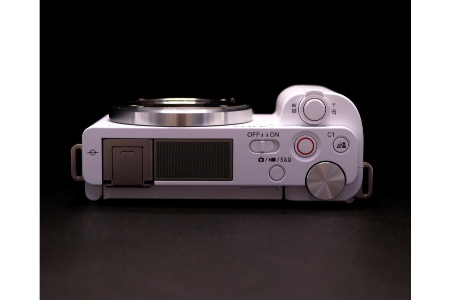 Фотокамера Sony ZV-E10 body (пробег 2945 кадров)