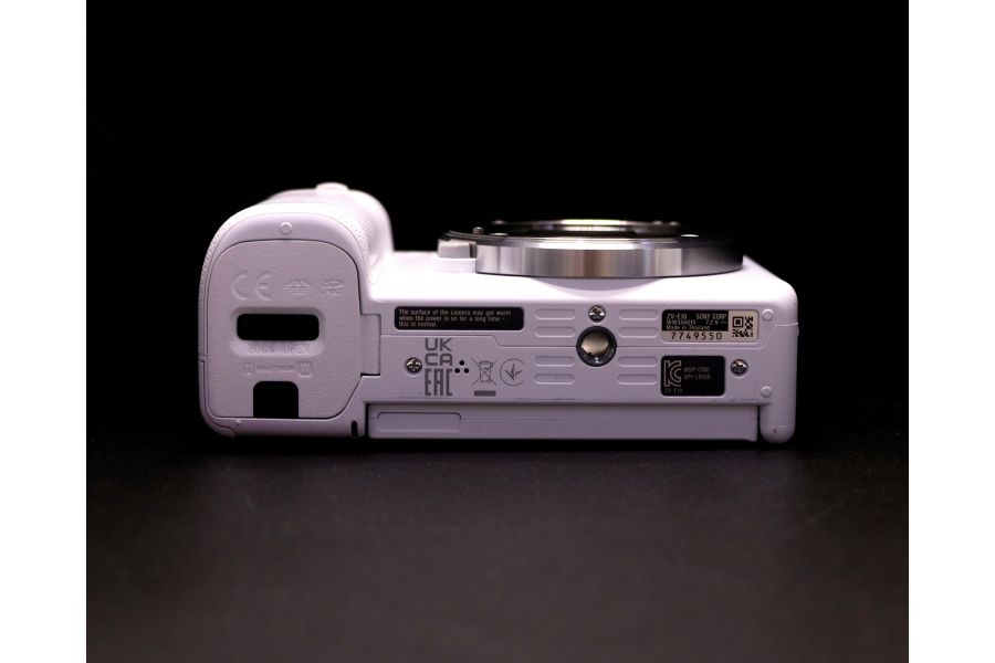 Фотокамера Sony ZV-E10 body (пробег 2945 кадров)