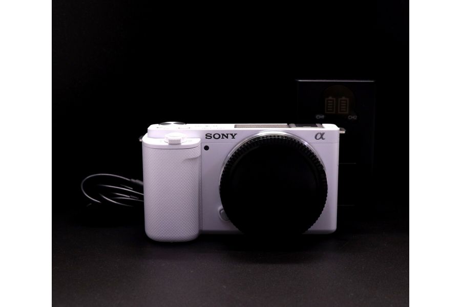 Фотокамера Sony ZV-E10 body (пробег 2945 кадров)