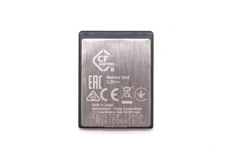 Карта памяти Sony CFexpress Type B 128GB CEB-G128 в упаковке