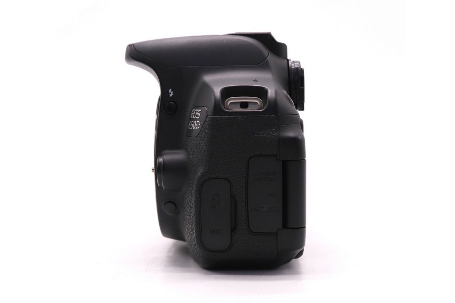 Canon EOS 650D body (пробег 13360 кадров)