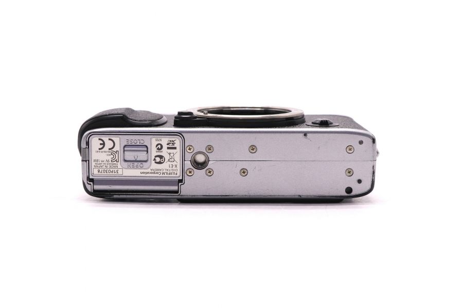 Компактный фотоаппарат Fujifilm X-E1 body