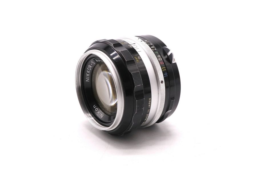 Объектив мануальный Nikon 50mm f/1.4 Nikkor-S