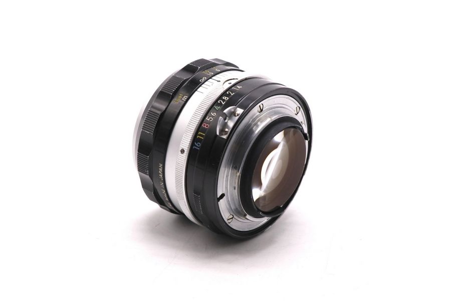 Объектив мануальный Nikon 50mm f/1.4 Nikkor-S