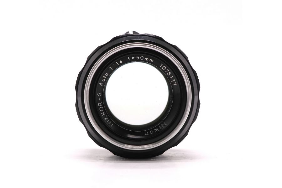 Объектив мануальный Nikon 50mm f/1.4 Nikkor-S
