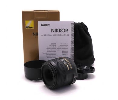 Nikon 40mm f/2.8G AF-S DX Micro Nikkor в упаковке