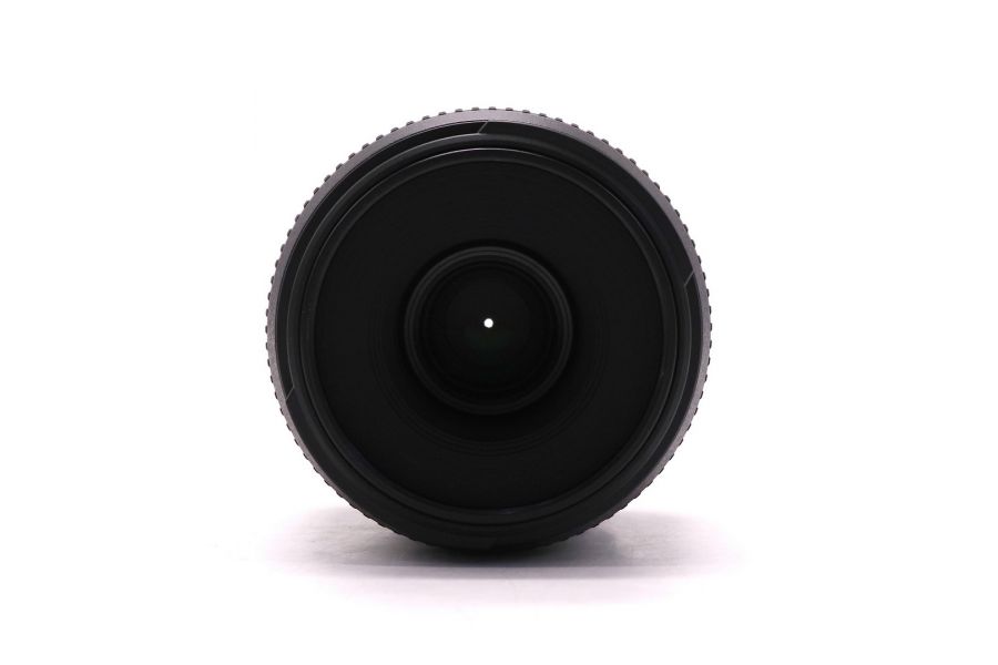 Nikon 40mm f/2.8G AF-S DX Micro Nikkor в упаковке