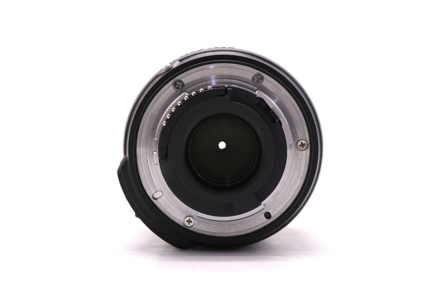 Nikon 40mm f/2.8G AF-S DX Micro Nikkor в упаковке