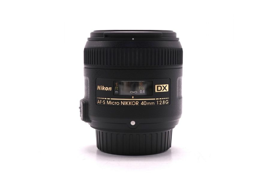 Nikon 40mm f/2.8G AF-S DX Micro Nikkor в упаковке
