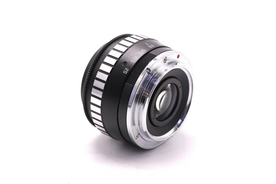 Объектив TTArtisan 23mm f/1.4 Canon EOS M в упаковке