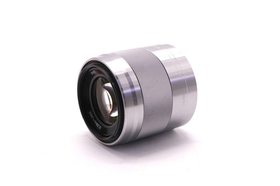 Портретный Sony 50mm f/1.8 OSS (SEL-50F18) в упаковке