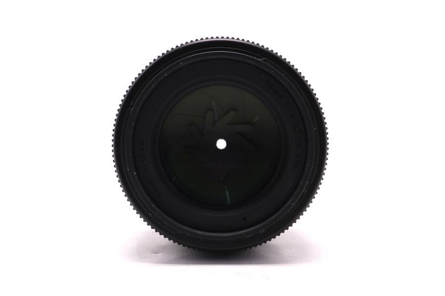 Sigma 56mm f/1.4 DC DN Contemporary for Micro 4/3 в упаковке