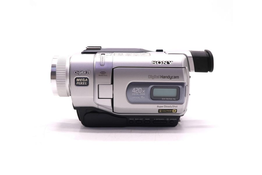 Компактная цифровая видеокамера Sony DCR-TRV740E