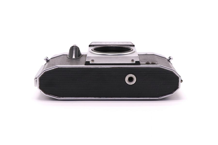 Немецкая плёночная камера Praktica Nova body