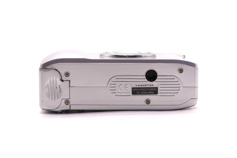 Винтажный фотоаппарат Konica Minolta Zoom 60
