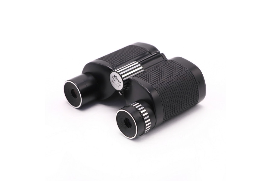 Металлический, резкий бинокль Nikon 7x21