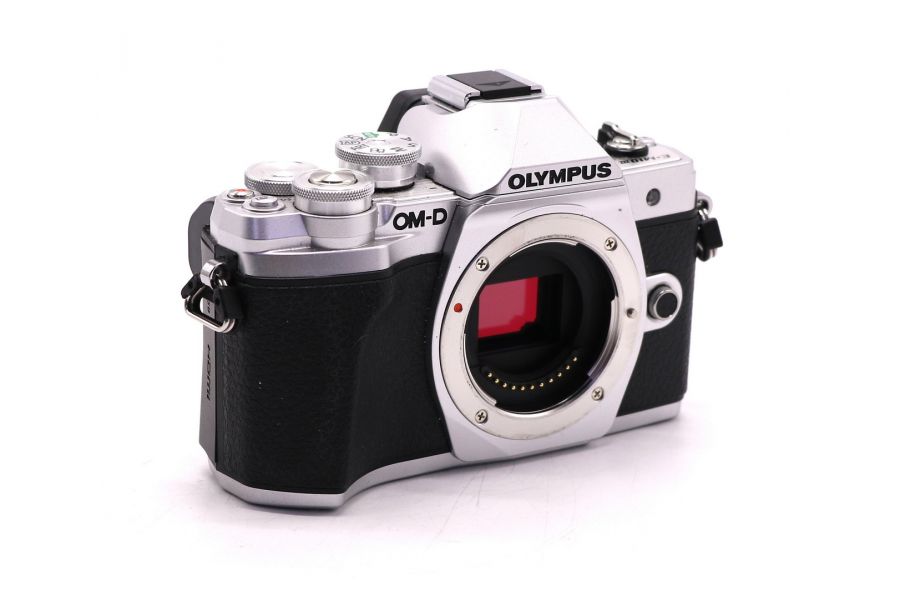 Olympus OM-D E-M10 Mark III body silver в упаковке (пробег 3810 кадров)