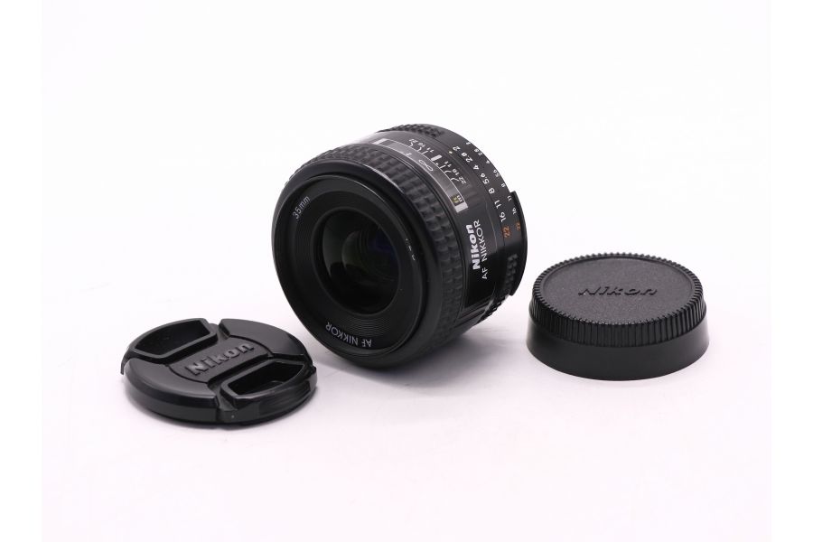Компактный объектив Nikon 35mm f/2D AF Nikkor