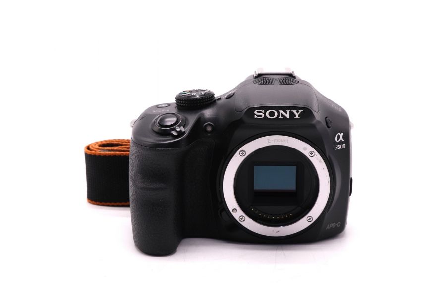 Фотоаппарат Sony A3500 body (пробег 14760 кадров)