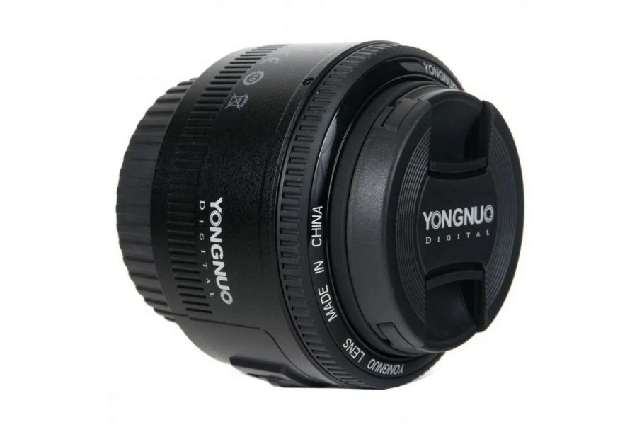 Объектив YongNuo AF 35mm F2 для Canon EF в упаковке
