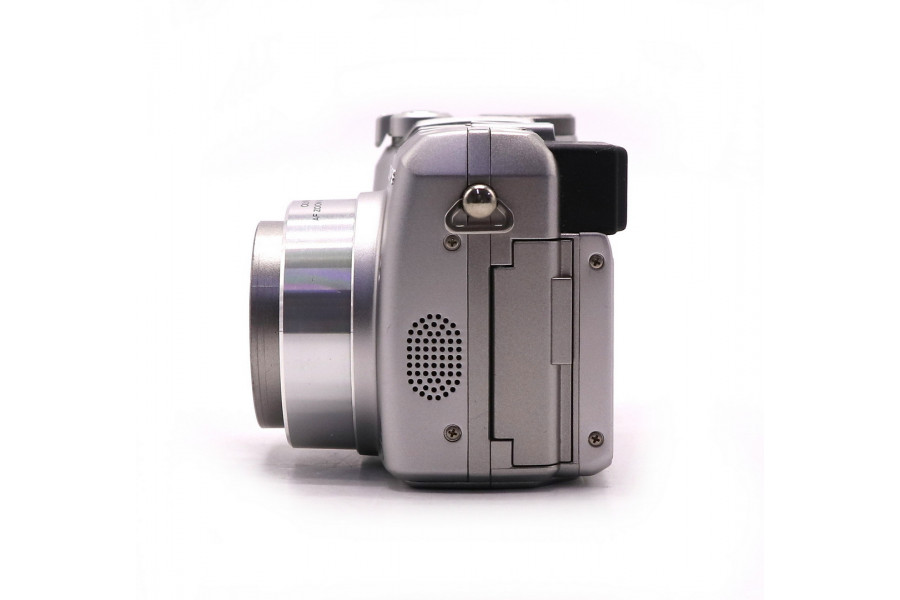 Фотоаппарат Olympus C-750 Ultra Zoom Camedia