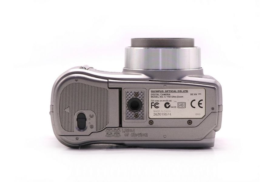 Фотоаппарат Olympus C-750 Ultra Zoom Camedia