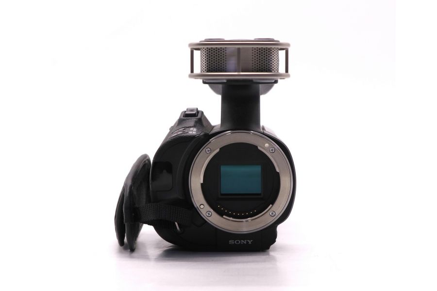 AVCHD-видеокамера Sony NEX-VG30E в упаковке