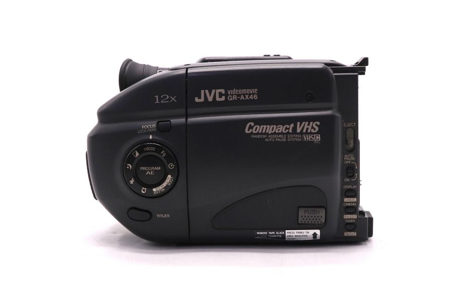 Видеокамера компактная аналоговая JVC GR-AX46