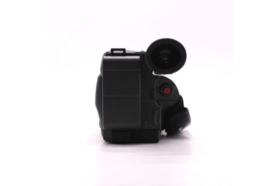 Видеокамера компактная аналоговая JVC GR-AX46