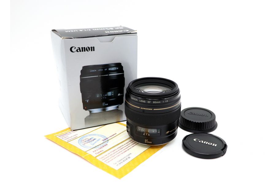 Телеобъектив Canon EF 85mm f/1.8 USM в упаковке