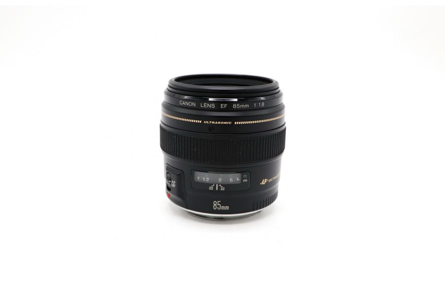 Телеобъектив Canon EF 85mm f/1.8 USM в упаковке
