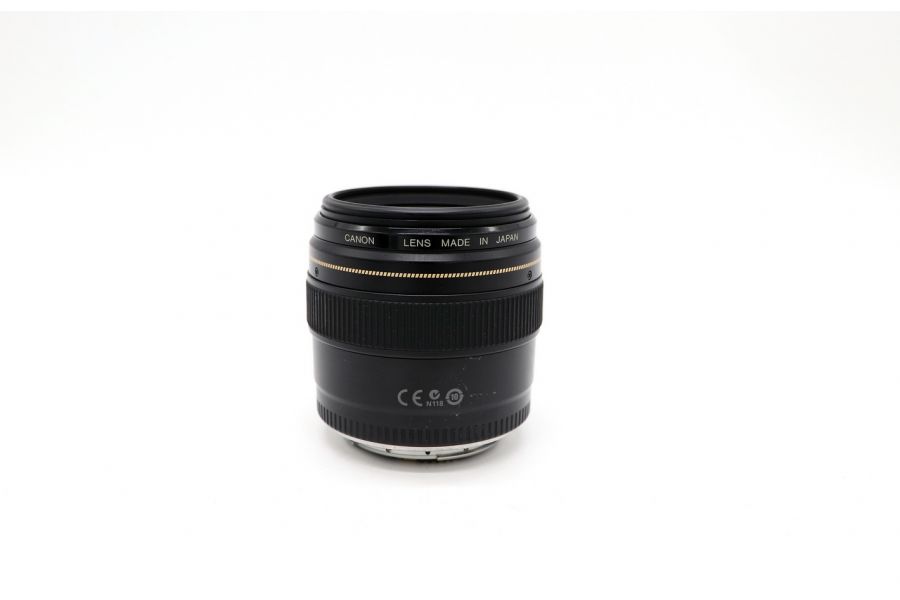 Телеобъектив Canon EF 85mm f/1.8 USM в упаковке