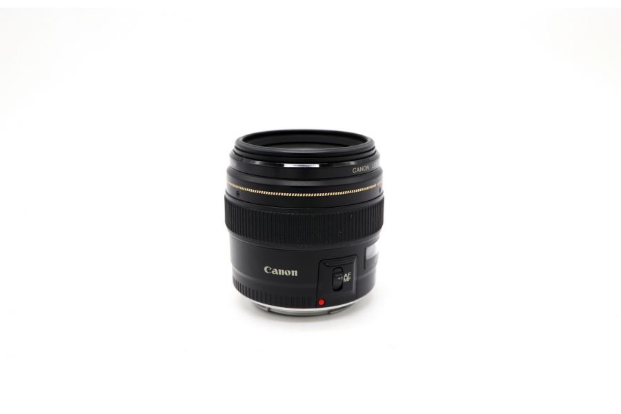 Телеобъектив Canon EF 85mm f/1.8 USM в упаковке