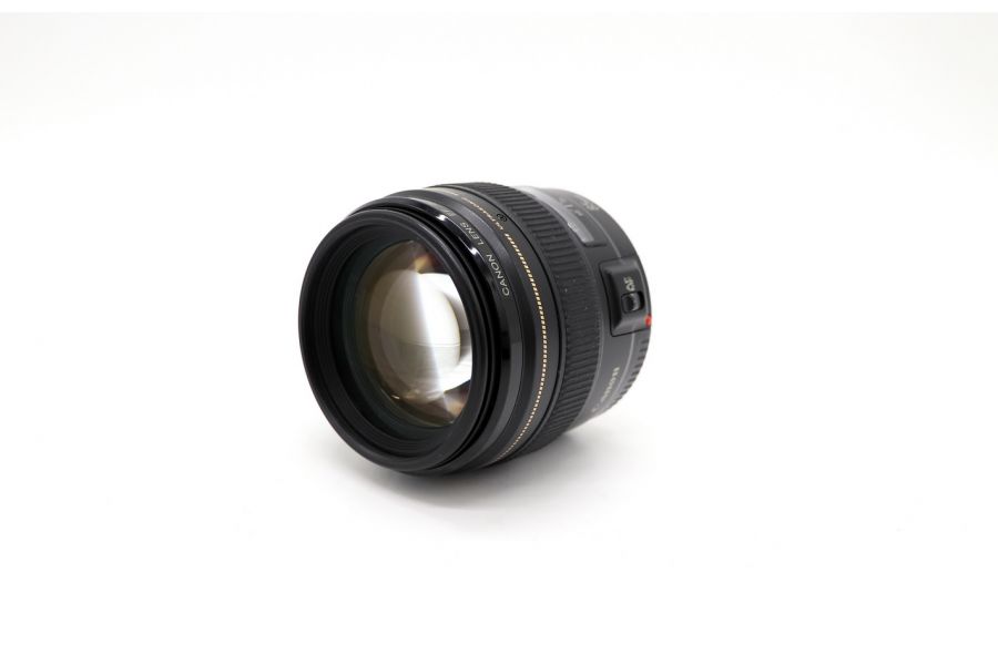 Телеобъектив Canon EF 85mm f/1.8 USM в упаковке