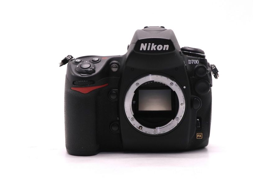 Nikon D700 body в упаковке (пробег 6365 кадров)