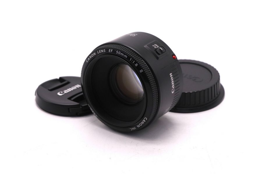 Стандартный объектив Canon EF 50mm f/1.8 II