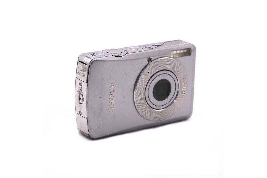 Фотокамера компактная Canon IXY 80 в упаковке