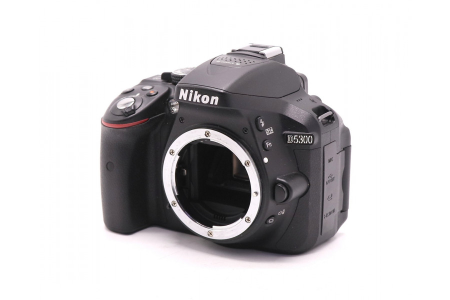 Nikon D5300 body в упаковке (пробег 8000 кадров)