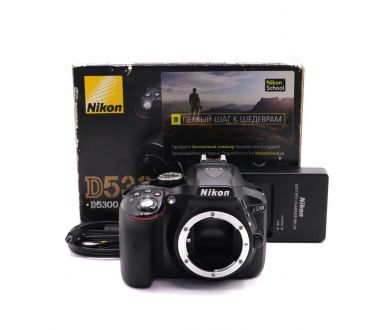 Nikon D5300 body в упаковке (пробег 10500 кадров)