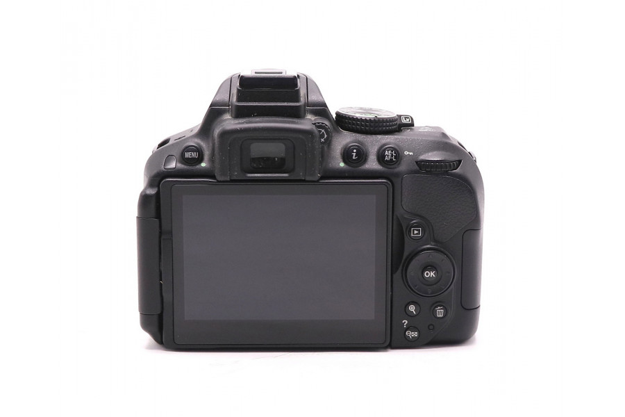 Nikon D5300 body в упаковке (пробег 8000 кадров)