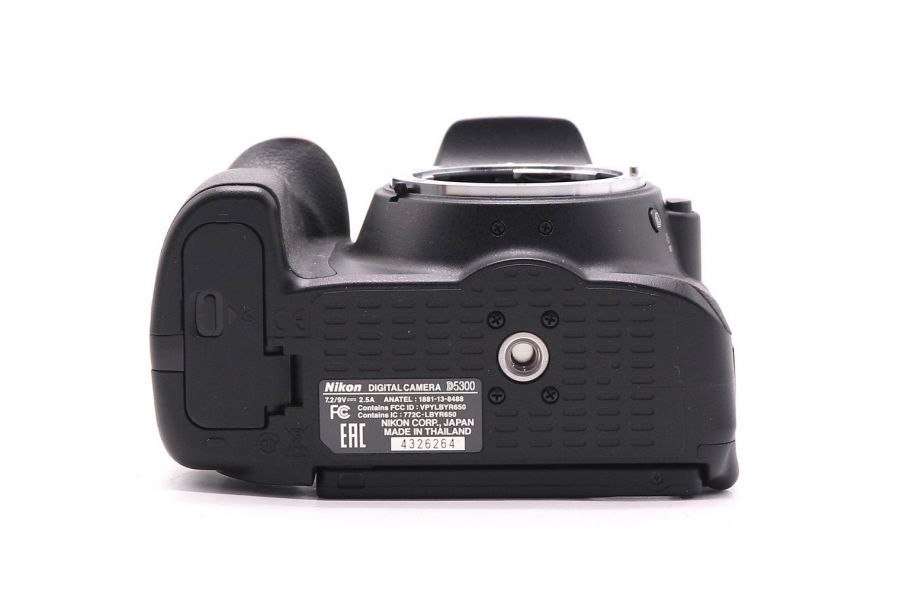 Nikon D5300 body в упаковке (пробег 8000 кадров)