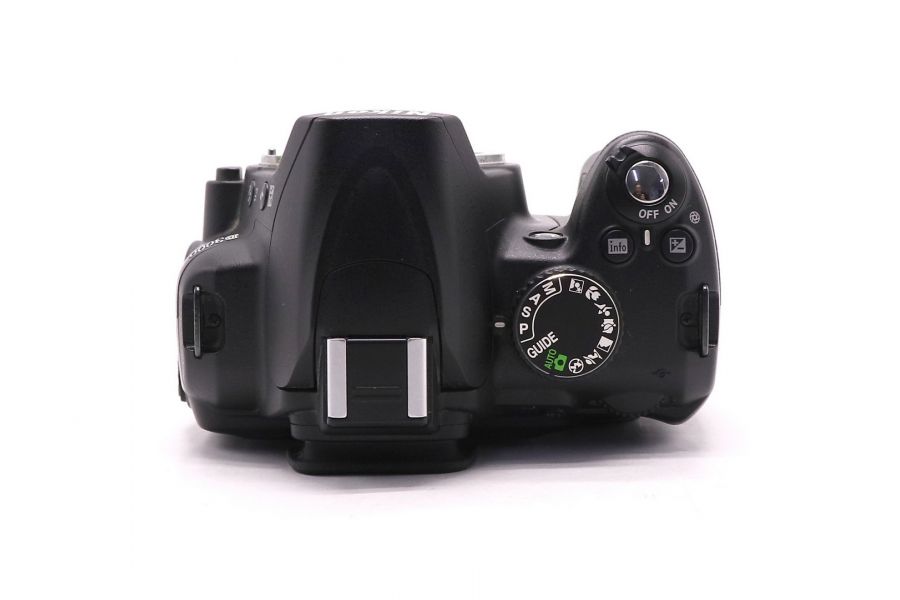 Камера Nikon D3000 body (пробег 5780 кадров)