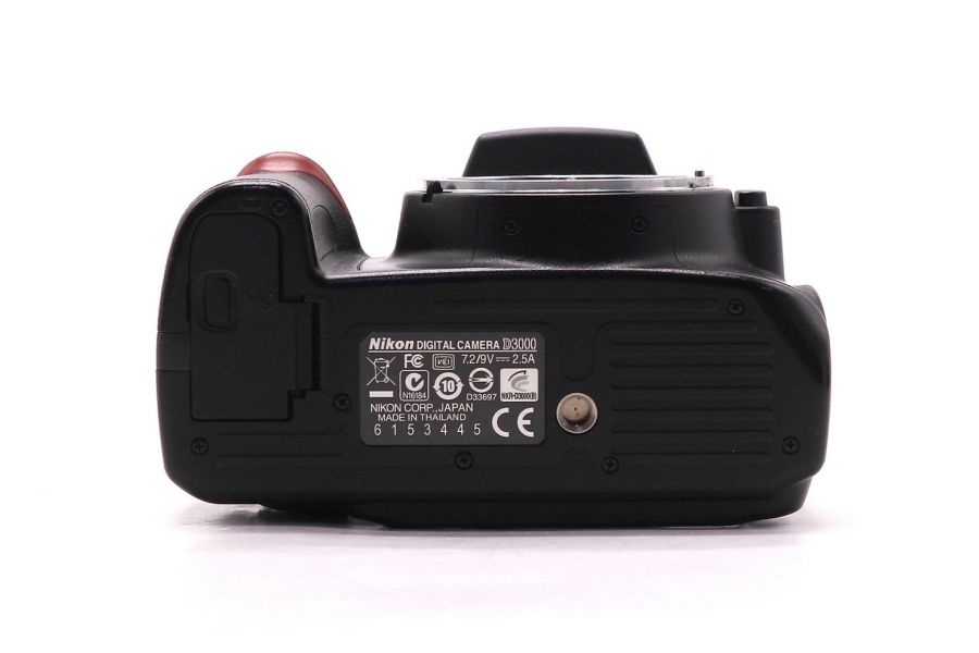 Камера Nikon D3000 body (пробег 6300 кадров)