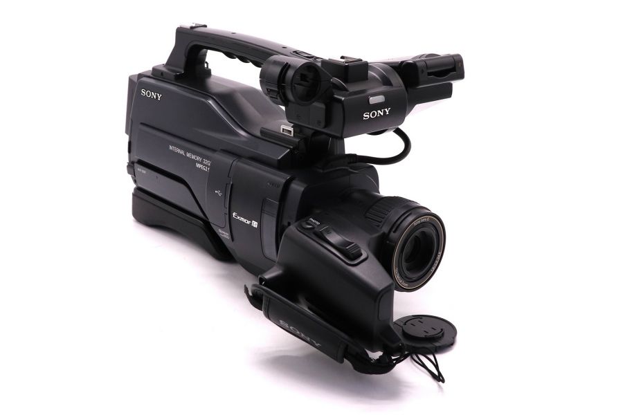 Профессиональная видеокамера Sony DCR-SD1000E