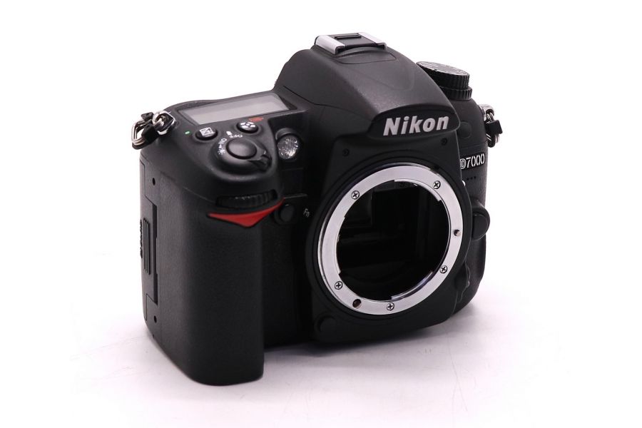 Фотокамера Nikon D7000 body (пробег 19056 кадров)