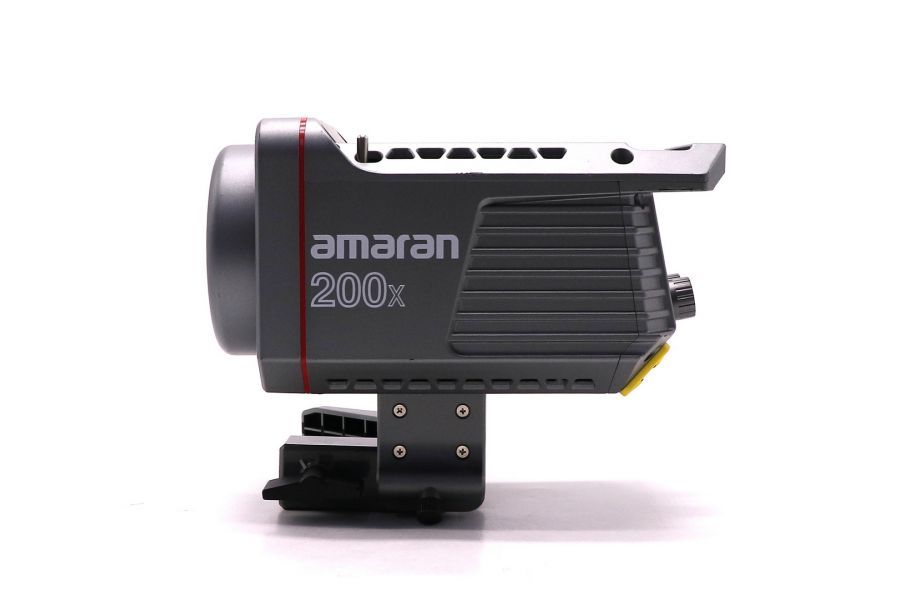 Осветитель светодиодный Aputure Amaran 200x