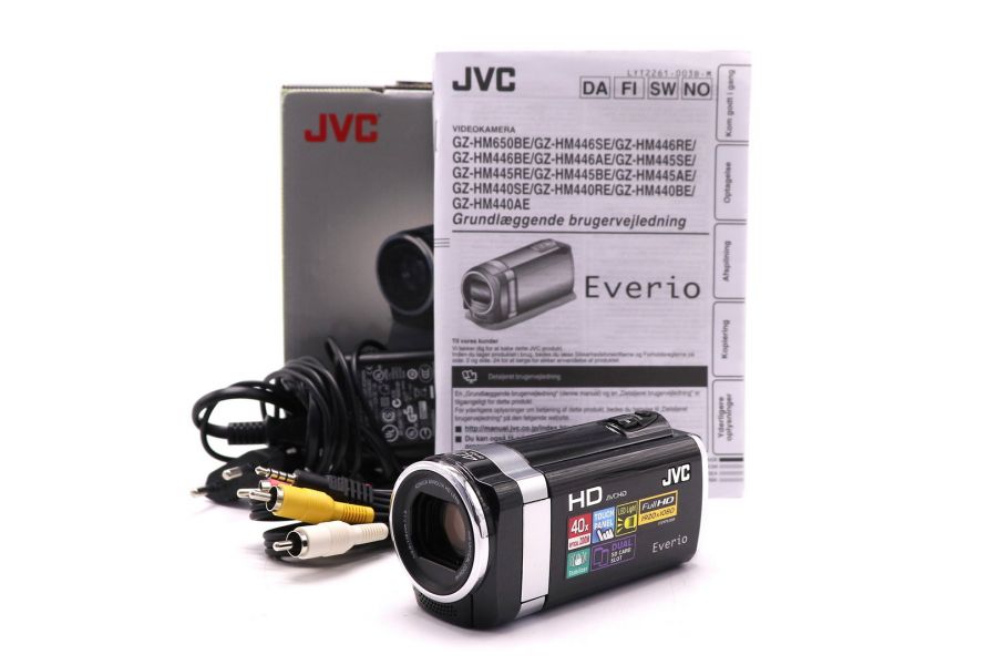 Видеокамера JVC Everio GZ-HM446 в упаковке